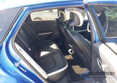 2025 Kia K4 Gt-Line Turbo z USA, uszkodzony, nr VIN 3KPFW4DC9SE142975